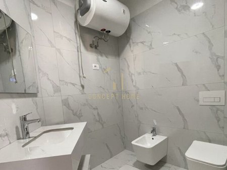 Apartment 2+1 for sale in Yzberisht.