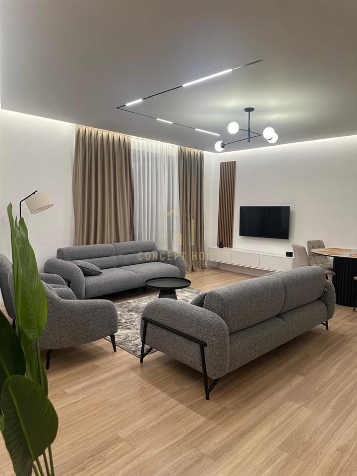 Apartment 2+1+2 for rent on Bulevardi I Ri.