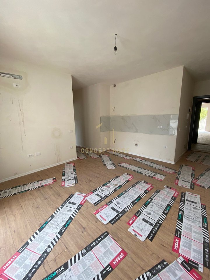 Shitet apartament 1+1 ne Durres
