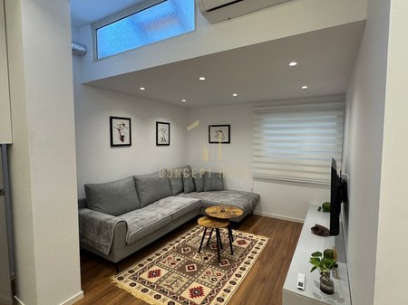 Jepet me qera Apartament 1+1 Tek Rruga e Durresit