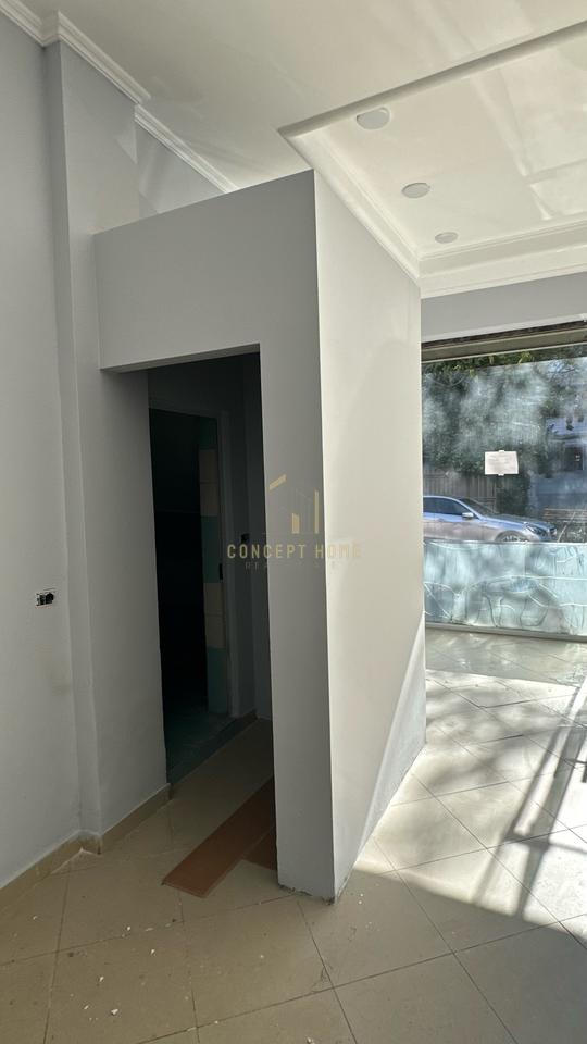 Locale Commerciale in Affitto