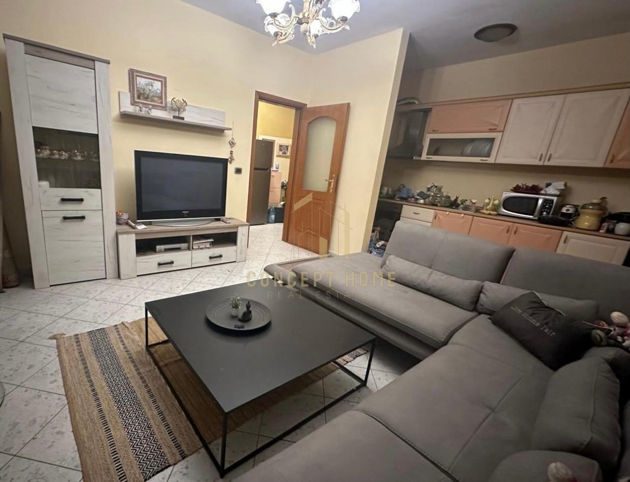 Vendesi appartamento 1+1 a Durazzo