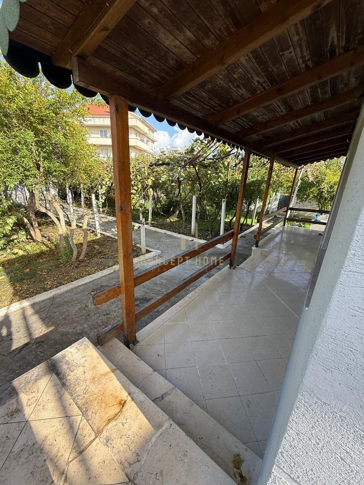 Jepet me qera Shtepi private tek Casa Italia