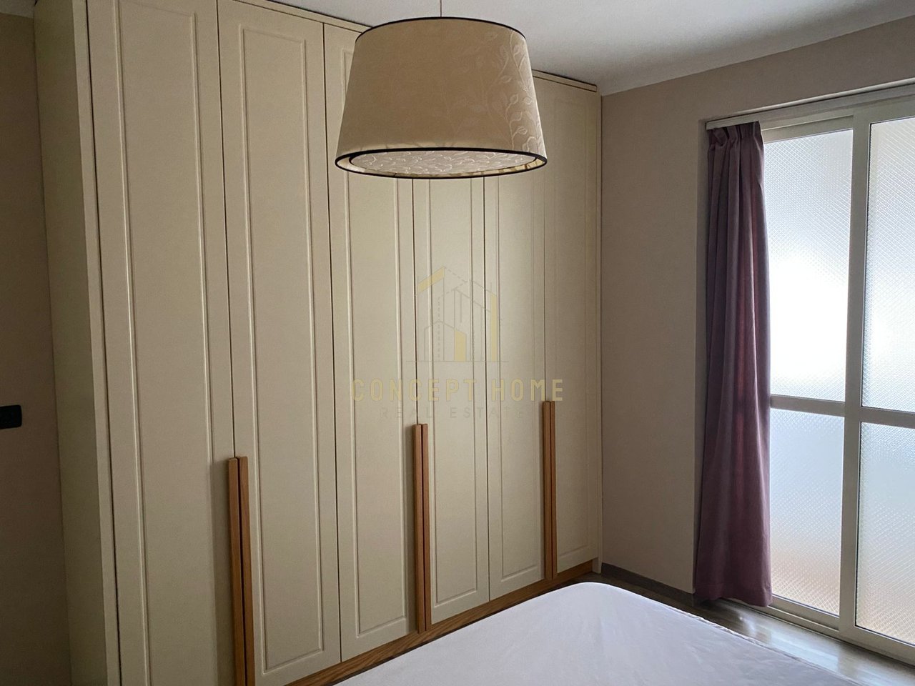 Jepet me qera Apartament 2+1 ne Porcelan