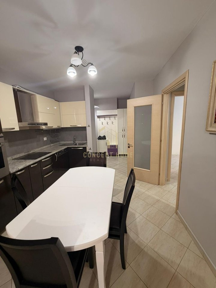 Appartamento 2+1+2 in affitto a Kontakt, 21-Dhjetori