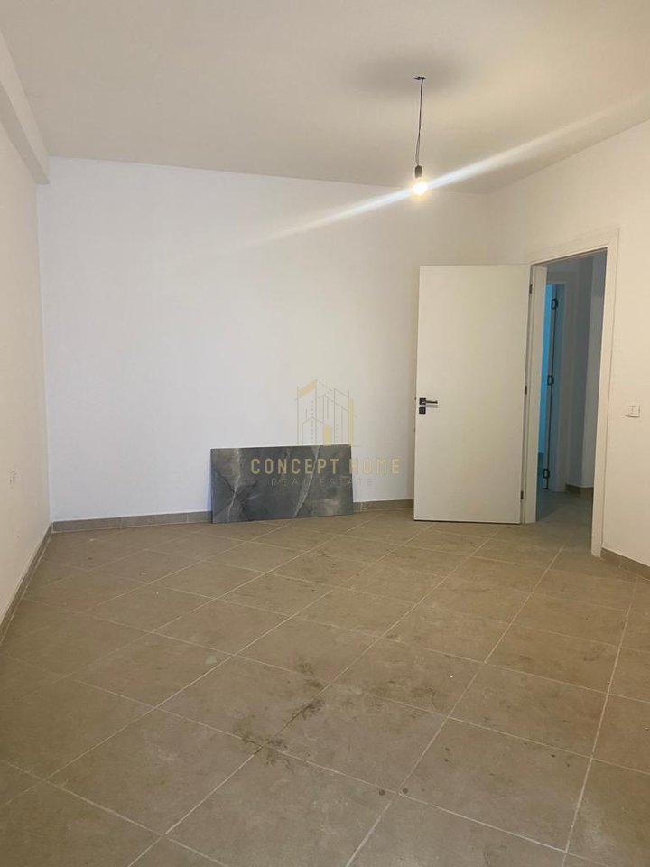 Shitet Apartament 2+1 ne Selite