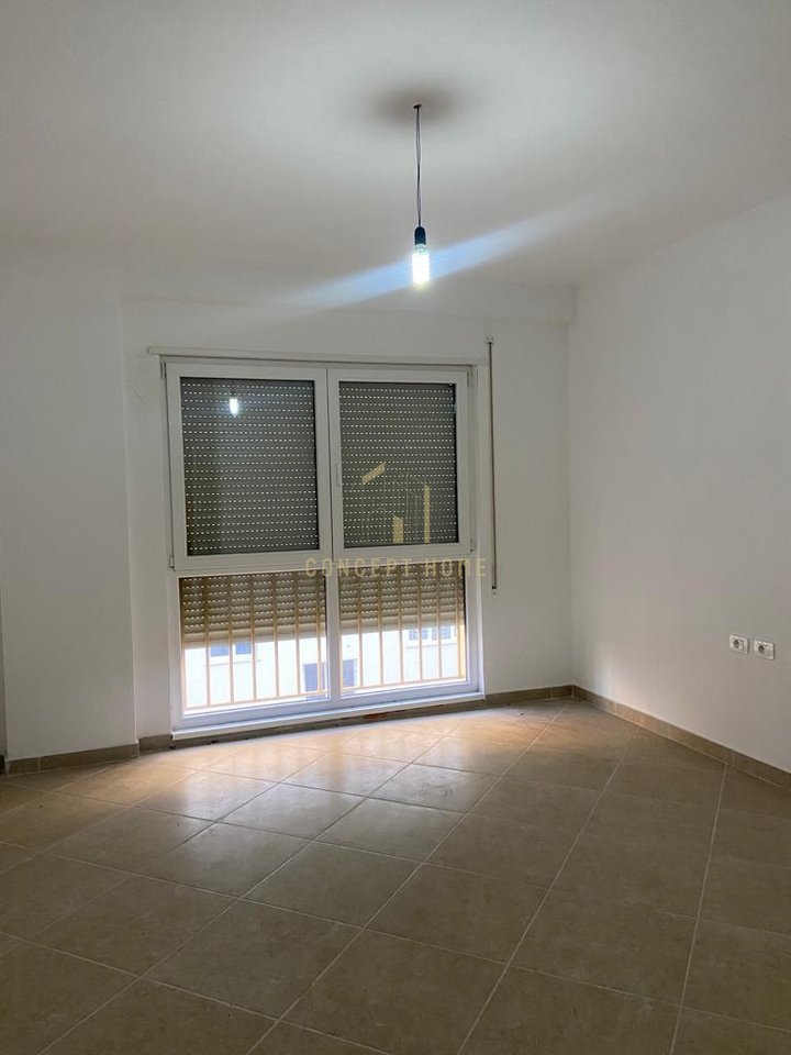 Shitet Apartament 2+1 ne Selite