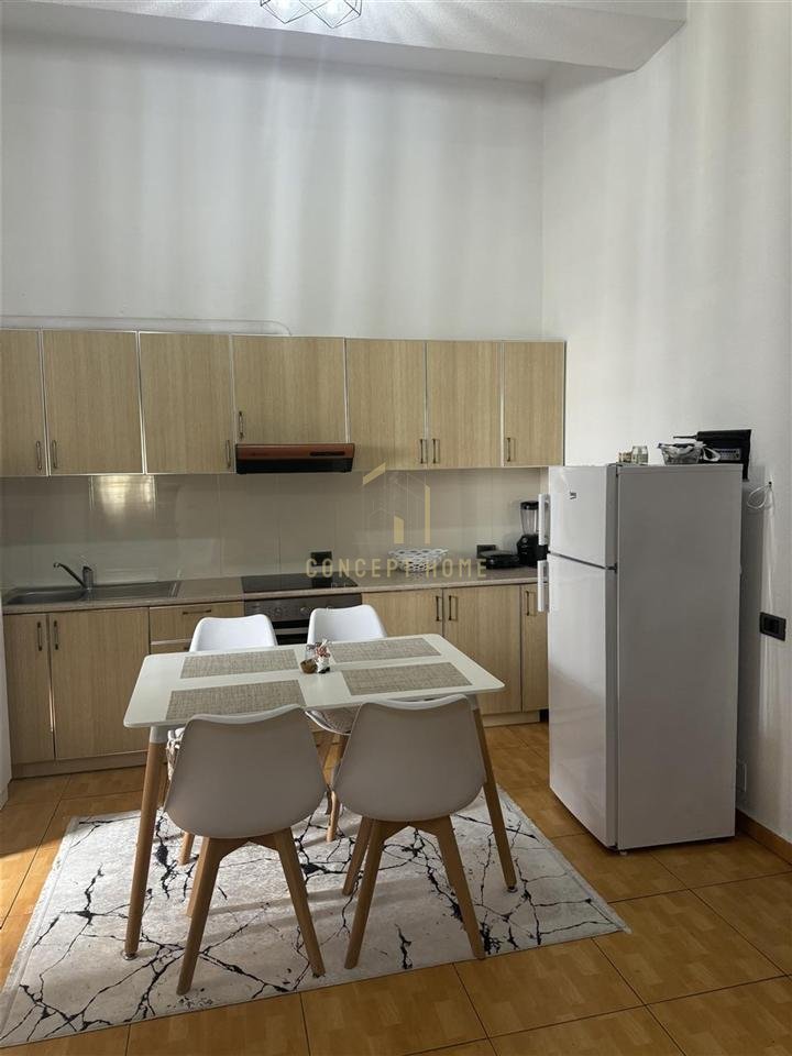 Jepet me qera Apartament 1+1 tek Selvia