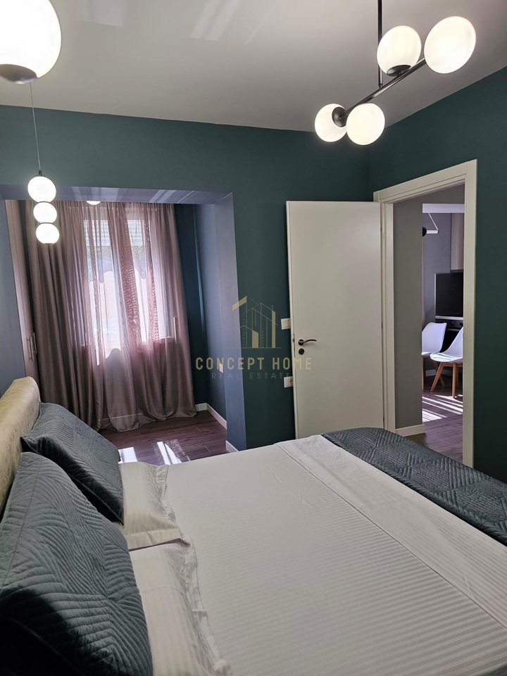 1+1 for rent in the Center