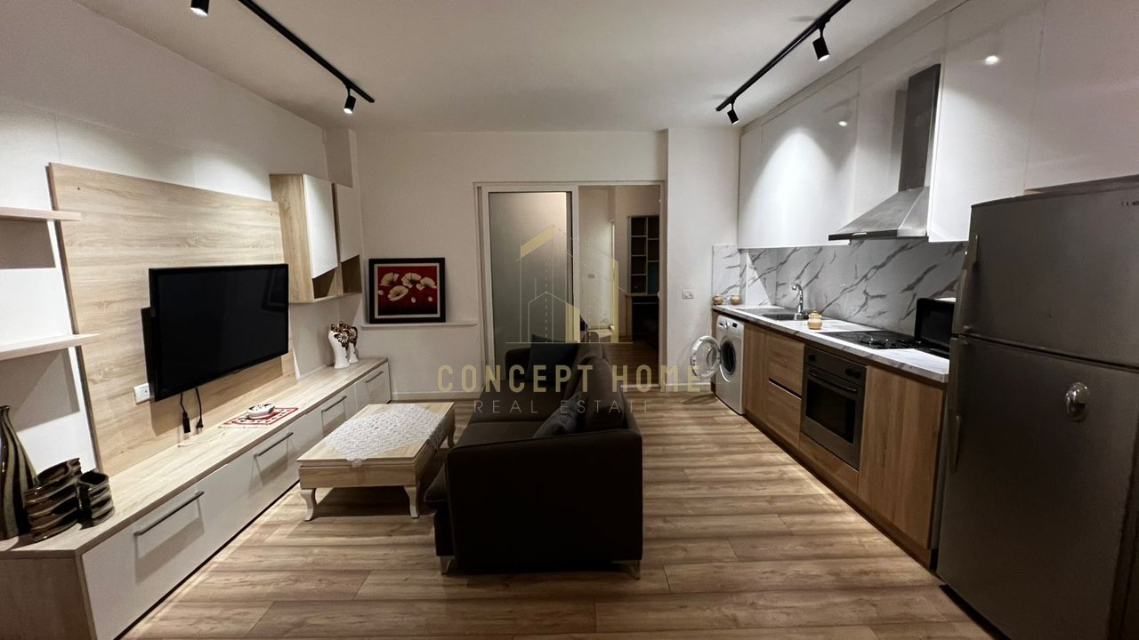 Jepet me qera apartament 1+1 ne Qender