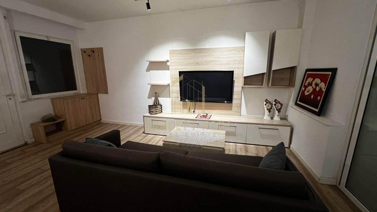 Jepet me qera apartament 1+1 ne Qender