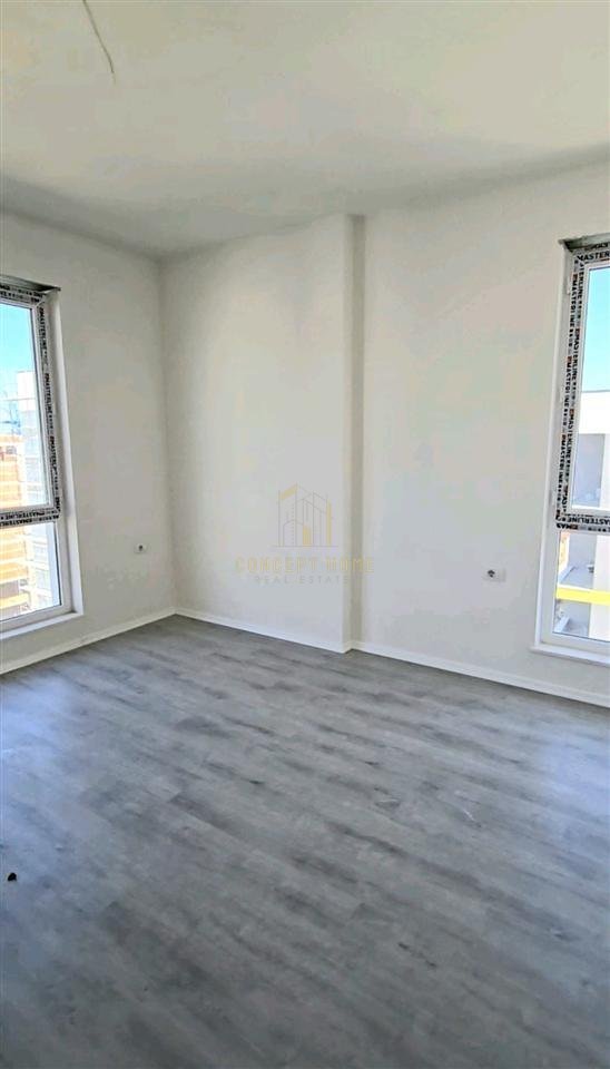 Apartament me qera 3+1
 " Univers City"