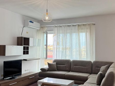 Jepet me qera apartament 2+1 te Kodra e Diellit
