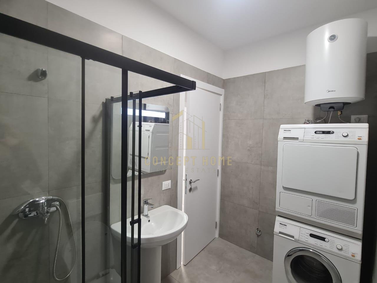 Apartment 2+1+2+Parking Space for Rent at Univers City