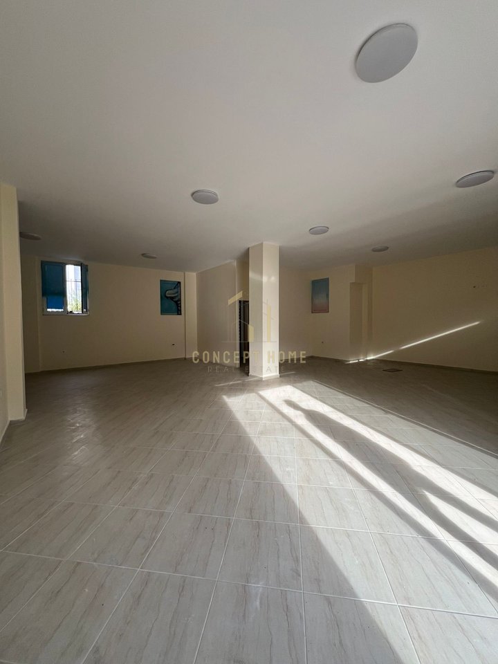 Shop To Rent in Komuna e Parisit, Tirana - 1000€ | 130 m²