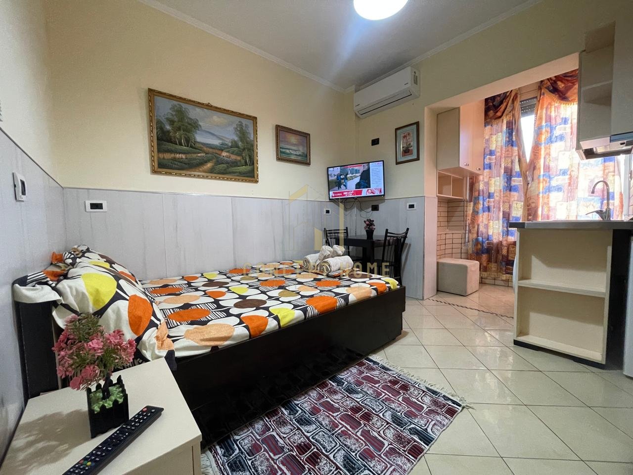 Garsoniere me qera Stacioni Trenit