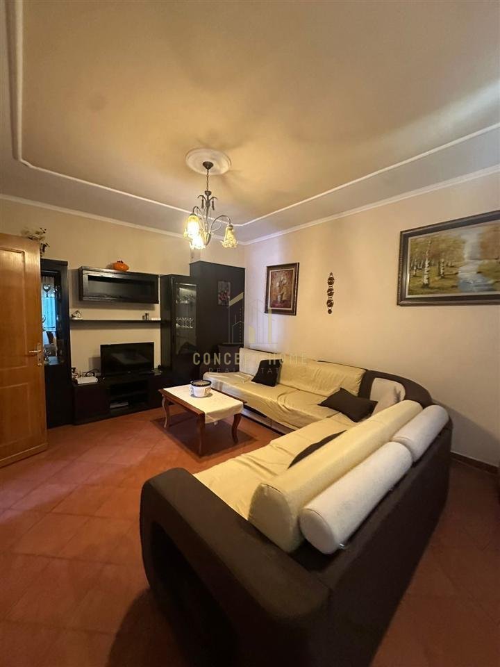 Apartment 2+1 for Sale at 21 Dhjetori