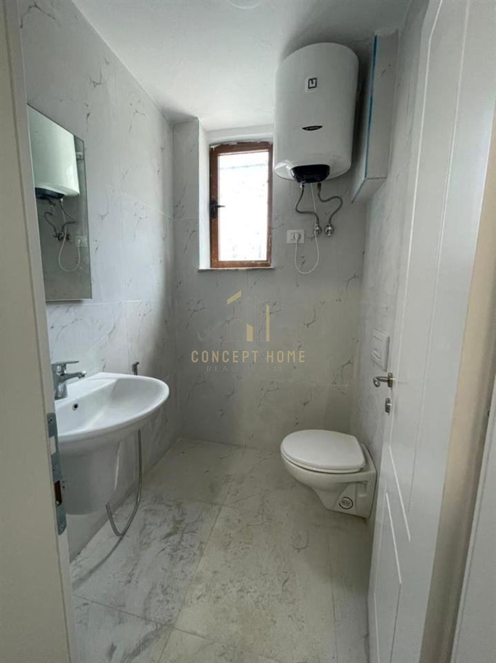 Jepet me qera ambient tek Stadiumi Dinamo