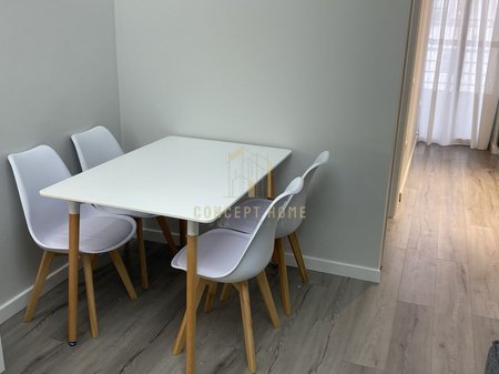 1+1 apartment for rent at Komuna E Parisit/550 euros
