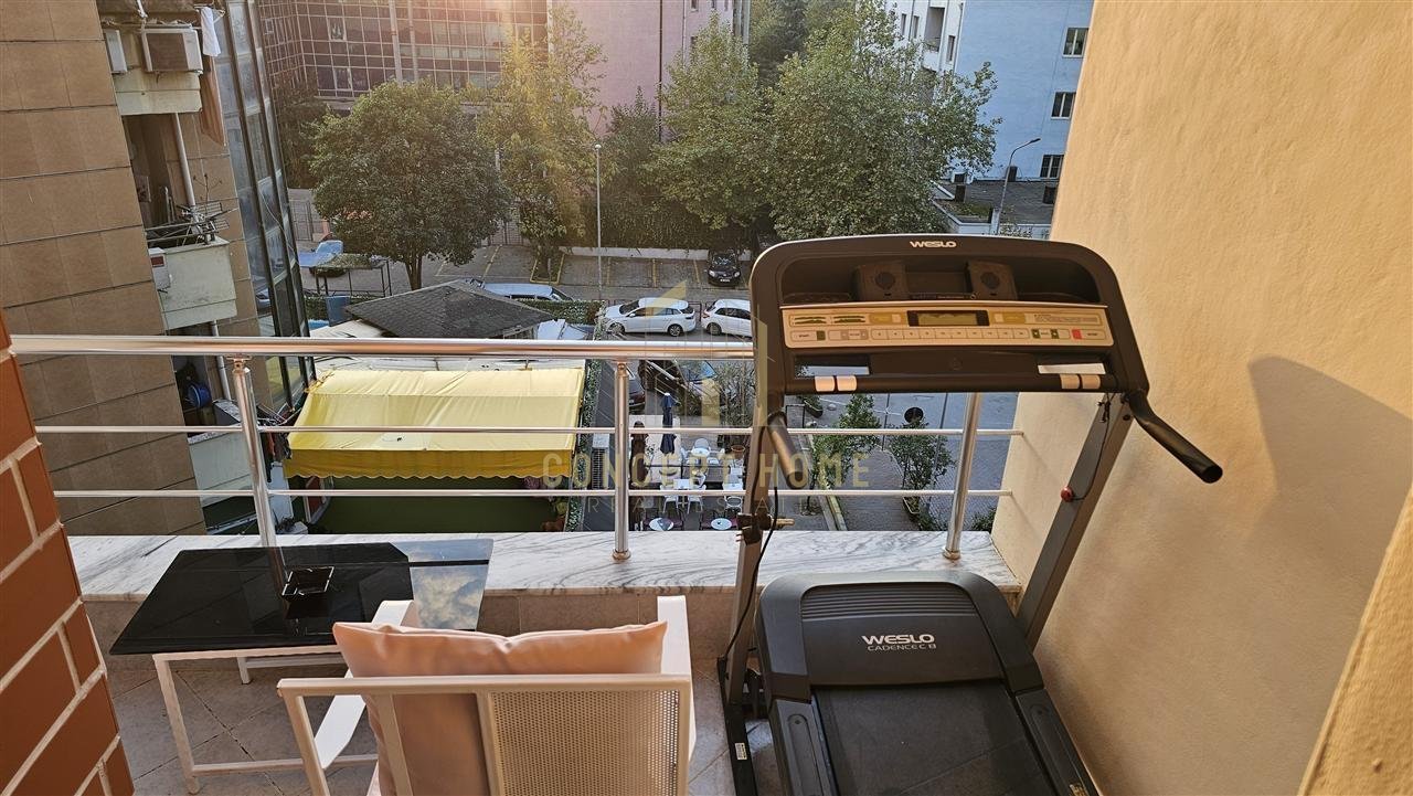 Apartament 1+1 me qera tek Bulevardi i Ri