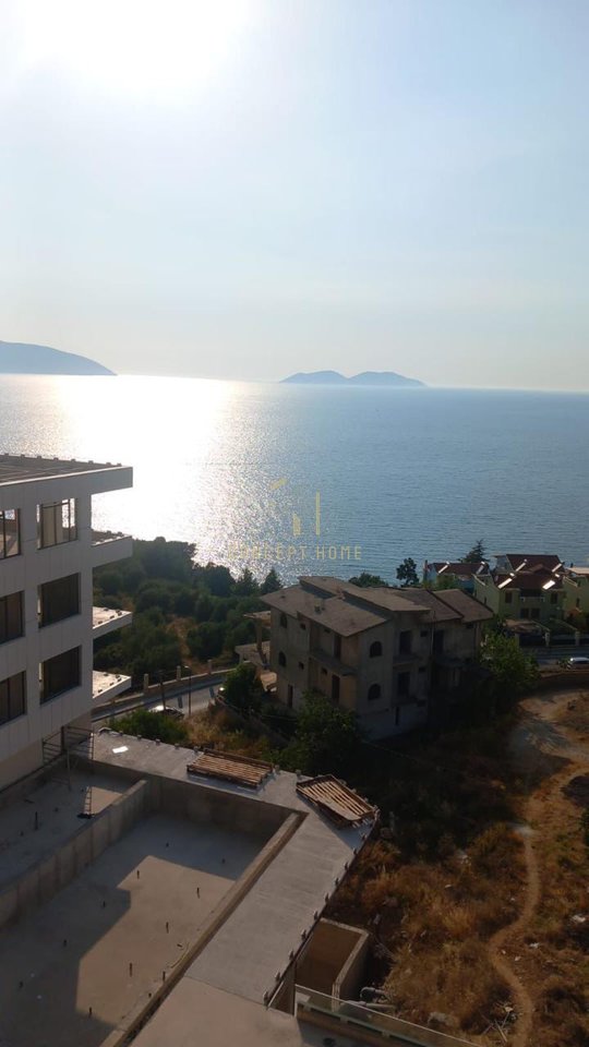 Shitet apartament 2+1 ne Vlore