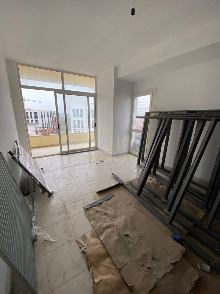 Shitet apartament 2+1 ne Astir