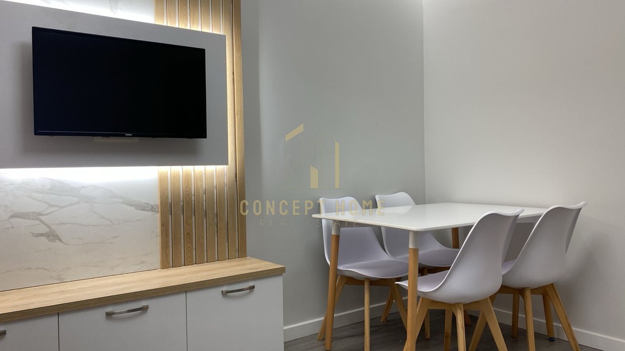 1+1 apartment for rent at Komuna E Parisit/550 euros