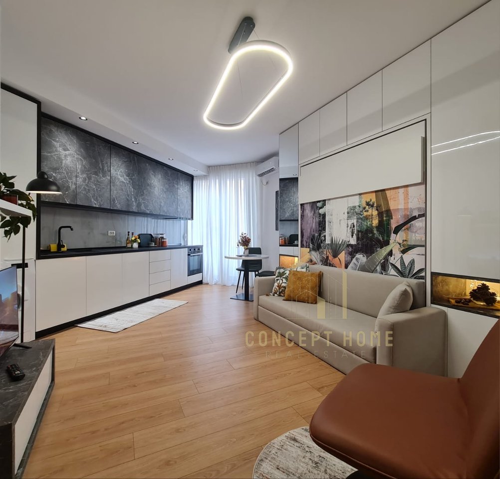 Shitet Apartament 1+1 tek Komuna e Parisit