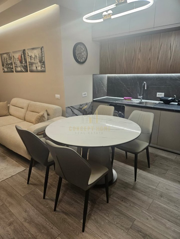 Apartament 2+1 me qera tek Ish Dogana