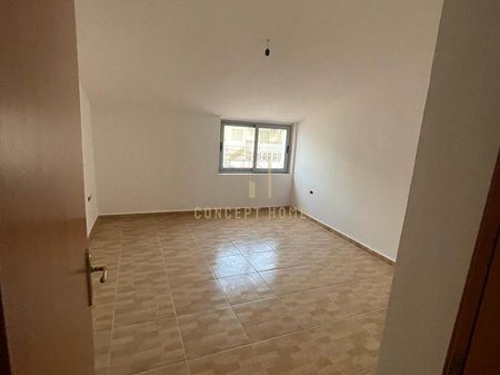 Vendesi appartamento 2+1 a Fresk/170.000 euro