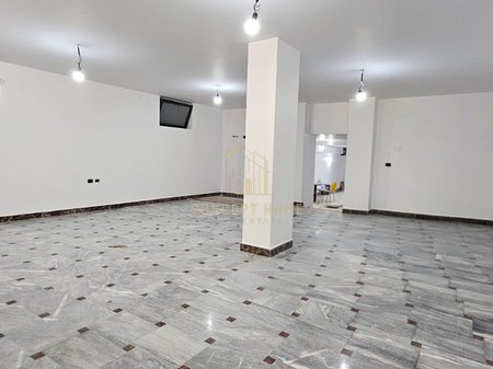 Negozio in affitto a Blloku, Tirana - 3700€ | 200 m²