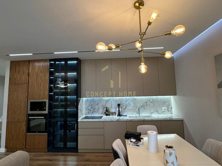 Jepet me qera apartament 3+1 ne Astir