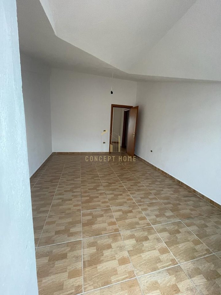 Vendesi appartamento 2+1 a Fresk/170.000 euro