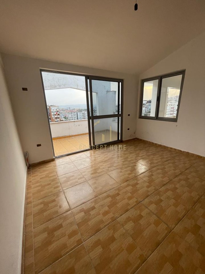 Vendesi appartamento 2+1 a Fresk/170.000 euro