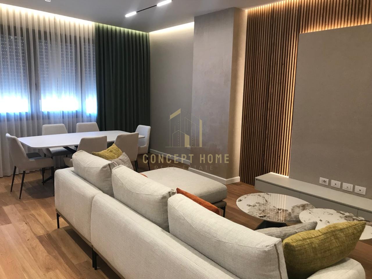 Appartamento 2+1+2 in Affitto nel Centro di Tirana - 2000€ | 98 m²