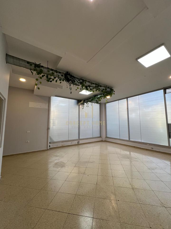 Shop For Sale in Kodra e Diellit1, Tirana - €220,000 | 136 m²