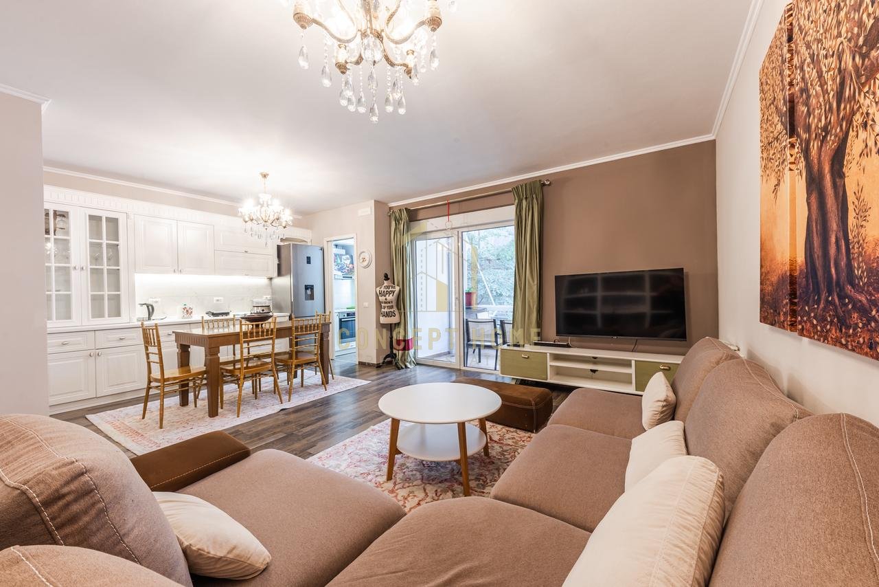 Jepet me qera Apartament 2+1 tek Liqeni i Thate
