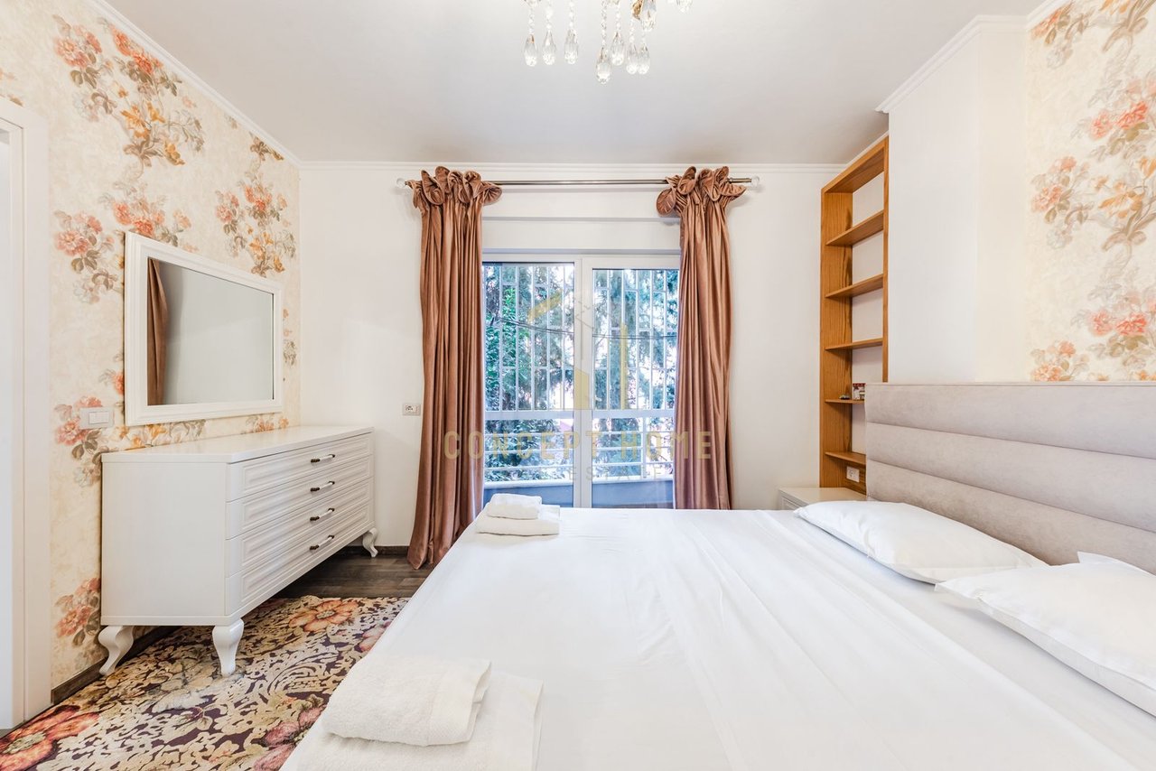 Jepet me qera Apartament 2+1 tek Liqeni i Thate