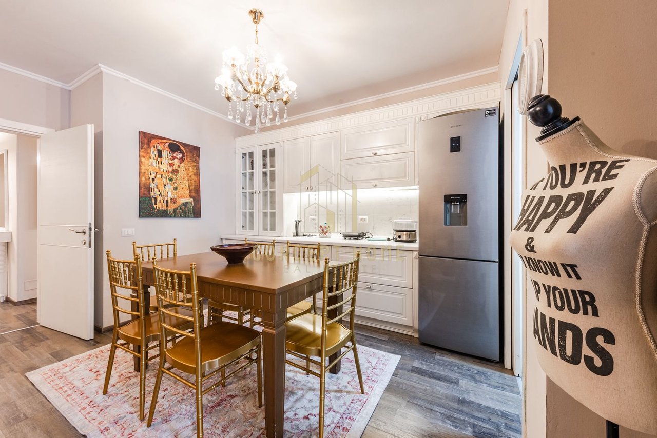 Jepet me qera Apartament 2+1 tek Liqeni i Thate