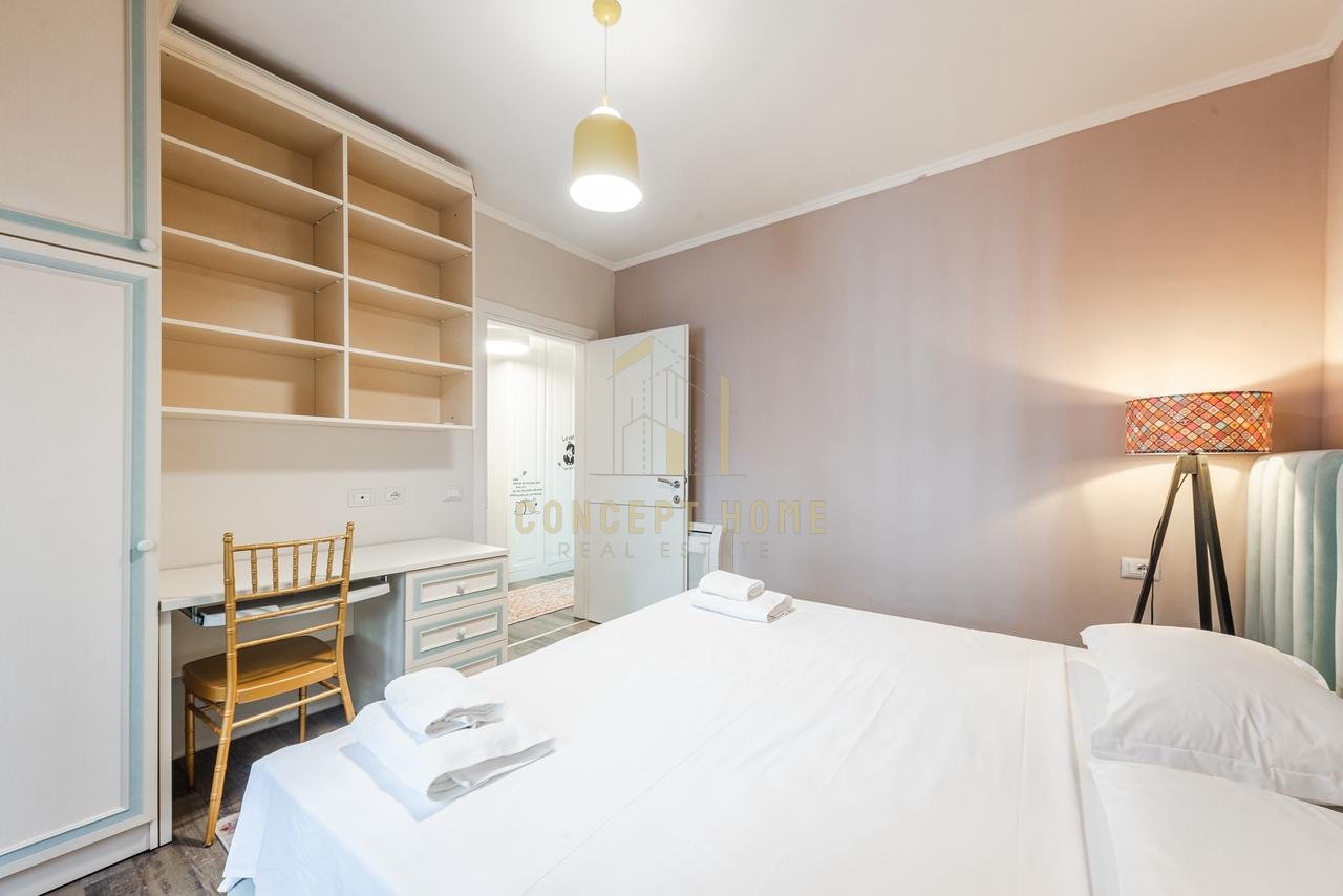 Jepet me qera Apartament 2+1 tek Liqeni i Thate