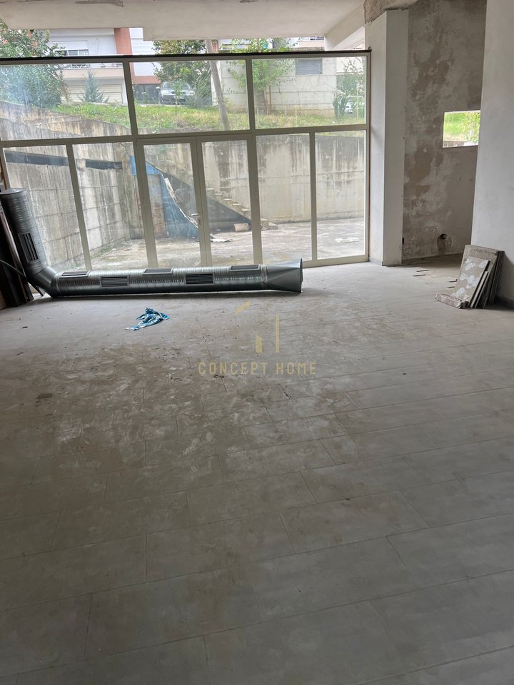 Shop for Sale in Dry Lake, Tirana - €229,000 | 120.62 m²