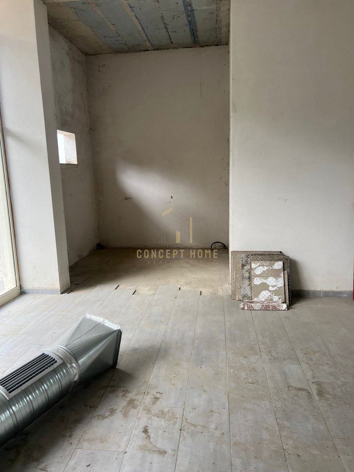 Shop for Sale in Dry Lake, Tirana - €229,000 | 120.62 m²