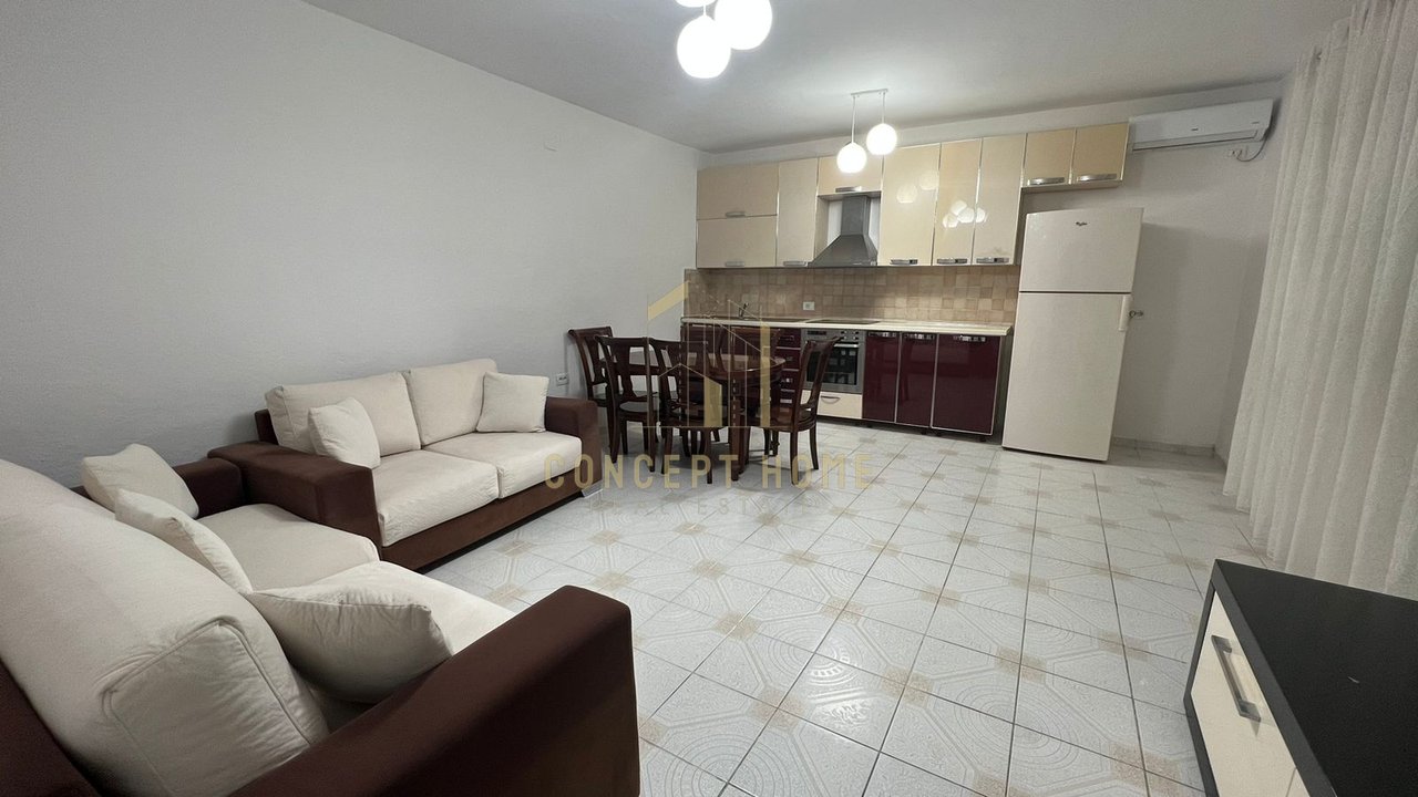 Appartamento 2+1 in Affitto a Kombinat, Tirana - 500€ | 150 m²