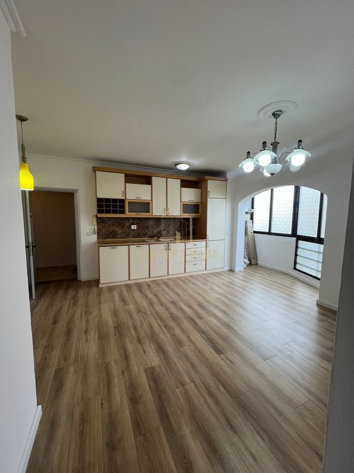 Shitet Apartament 2+1 – Ish-Fusha e Aviacionit