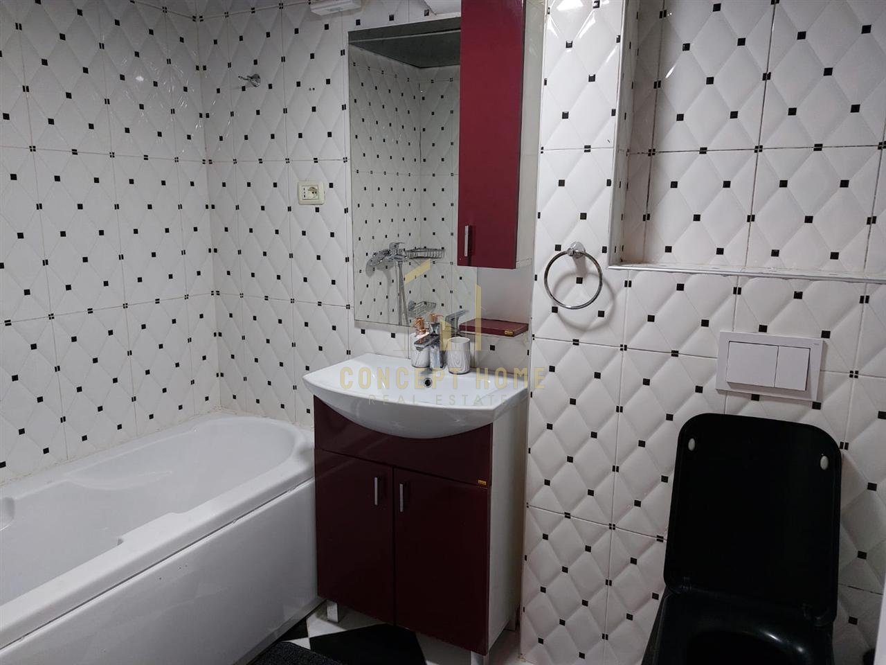 Jepet me qera  Apartament 2+1 ne Bllok