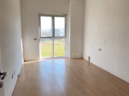 Shitet Apartament 1+1 Ne Sauk