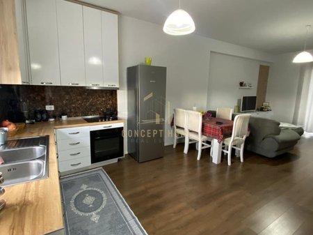 Apartament 2+1 Me Qira në Kamëz - 45.000 leke/muaji | 128 m²