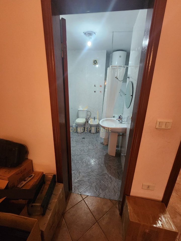 Apartment 3+1+2 for Sale in Komuna Parisit
