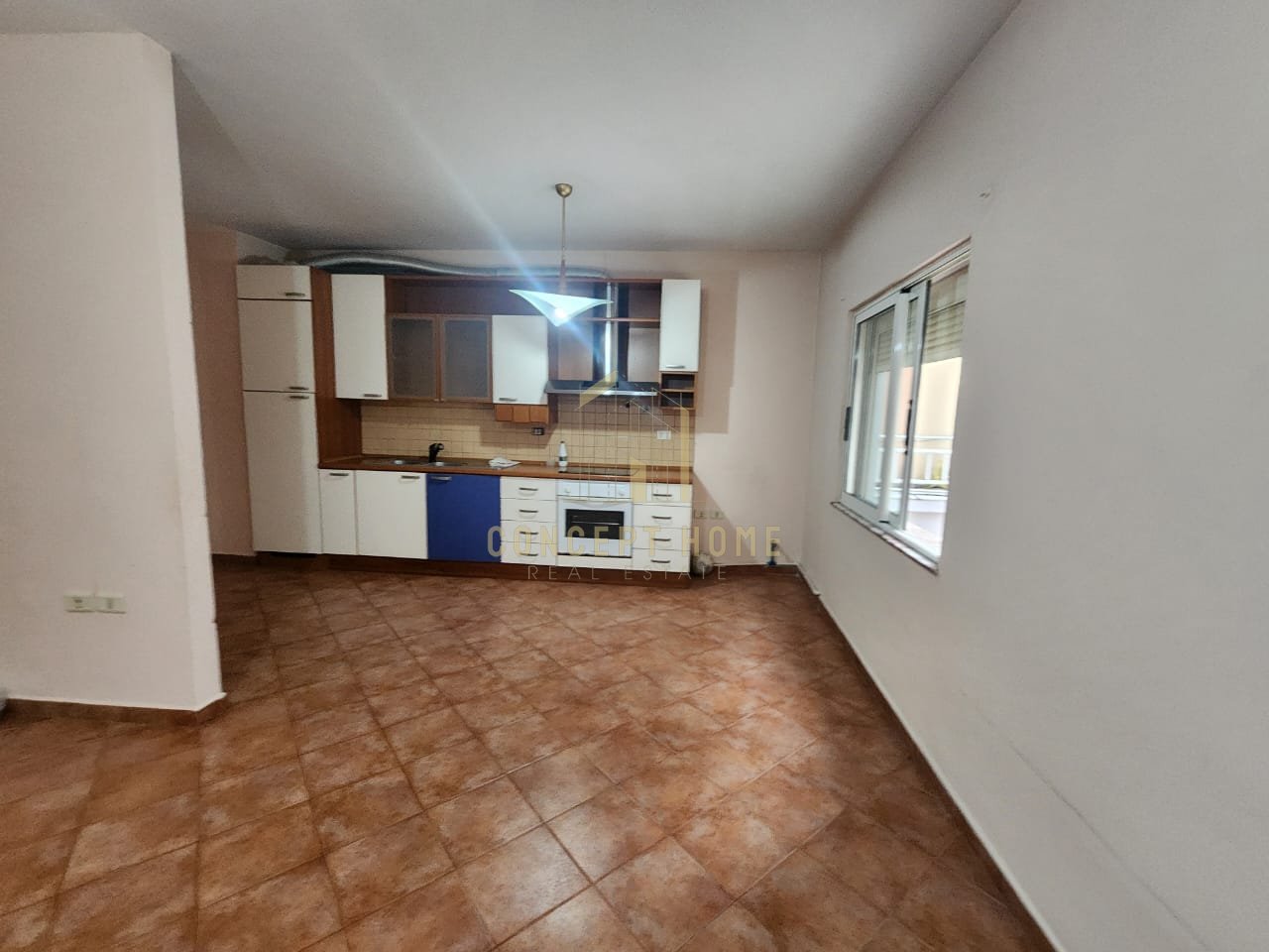Apartment 3+1+2 for Sale in Komuna Parisit
