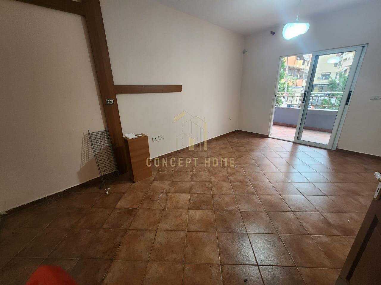Apartment 3+1+2 for Sale in Komuna Parisit